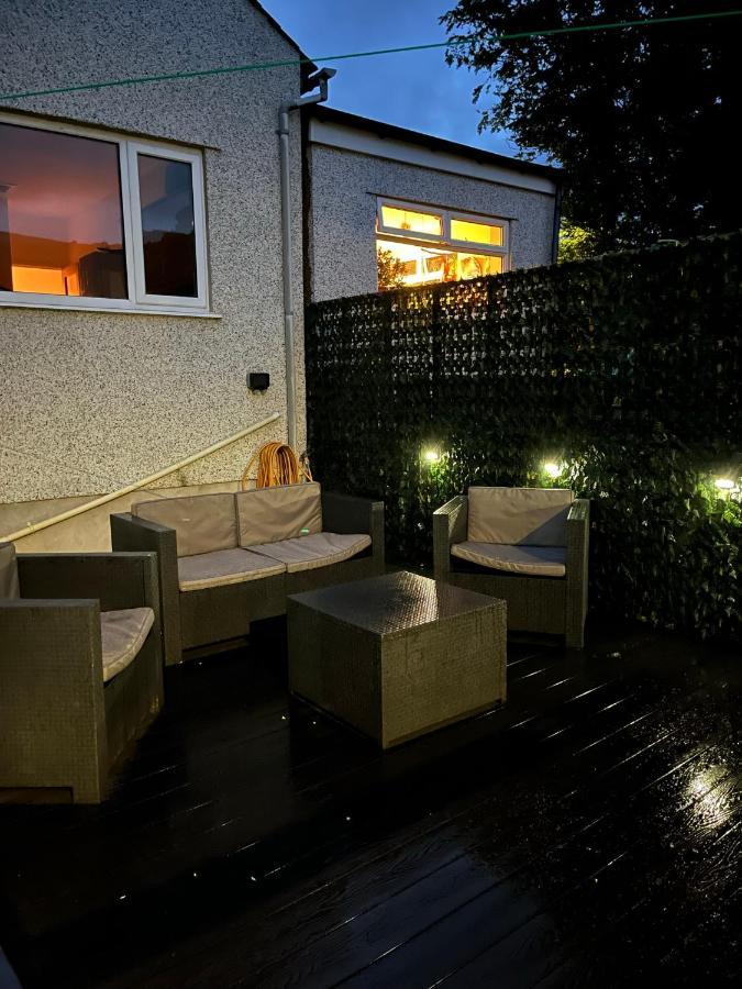 란베리스 4-6 Guests In Centre Location With Stunning Views 빌라 외부 사진